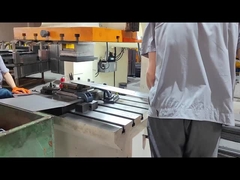 パンシングマシンの名前は?