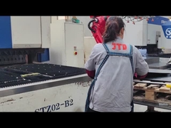 オートマチックに曲がるのは?